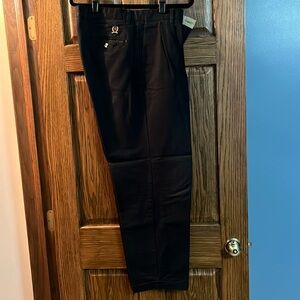 Tommy Hilfiger 

Men’s pants

34 x 30

Black